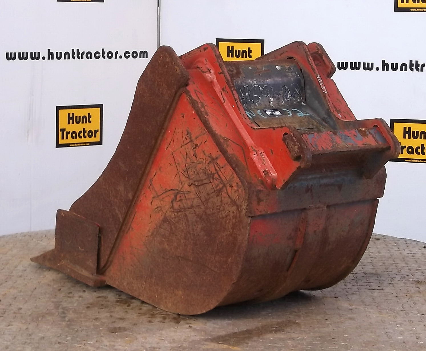 Hunt Tractor Used 16" Bobcat 331 Bobcat XChange Class III Mini