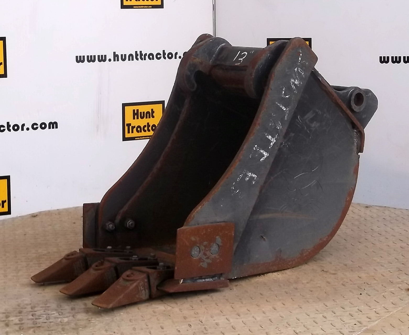 hunt-tractor-used-13-bobcat-331-bobcat-x-change-class-iii-mini
