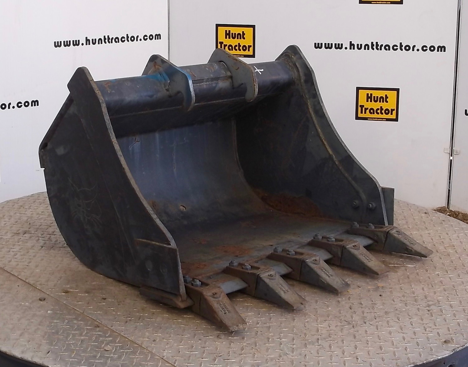 New 30" Bobcat 430 Bobcat XChange Class III MiniExcavator Bucket